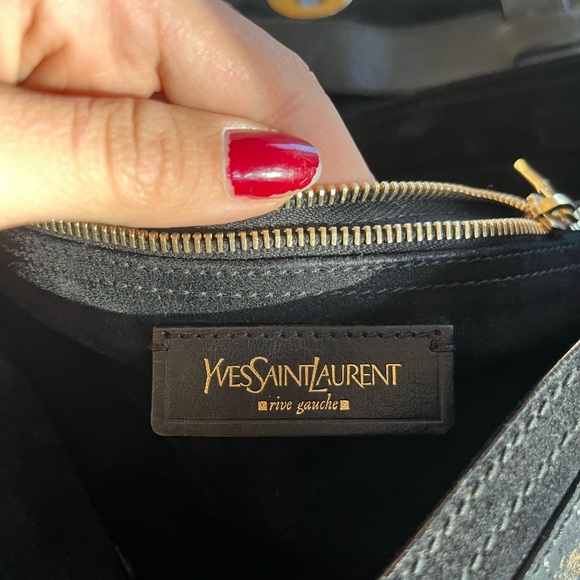 Discontinued YSL Muse two bag in patent leather and calf skin - Picture 11 of 13